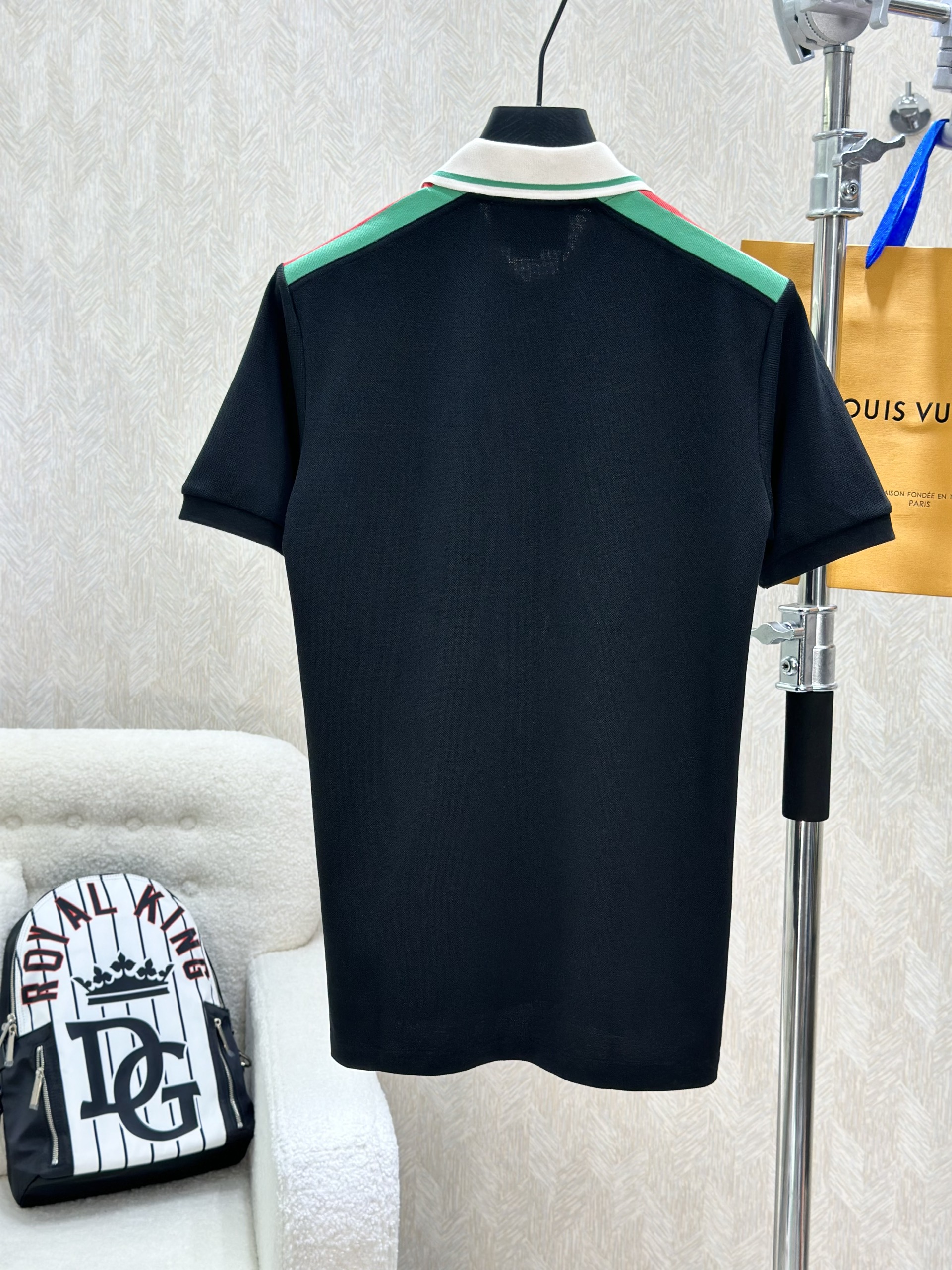 Áo polo Gucci GC kẻ viền vai phối màu cổ túi logo ngực Like Auth 1-1 on web VTN